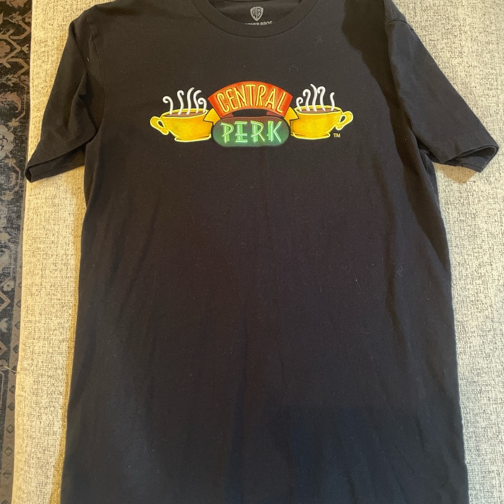 Warner Bros. Black Central Perk Friends TV show tee shirt